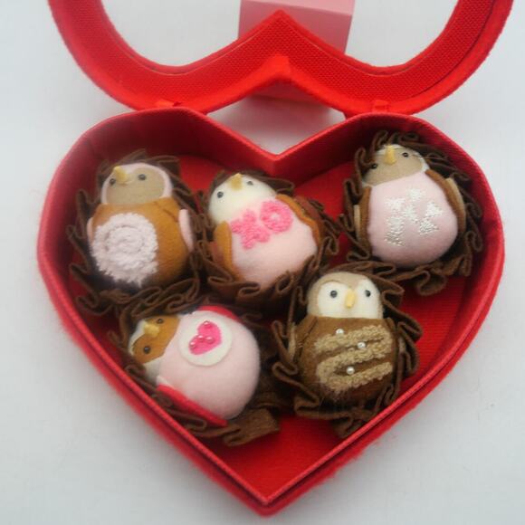 NEW Spritz Valentine's Day Featherly Friends Birds Chocolate Box Target - Picture 6 of 6